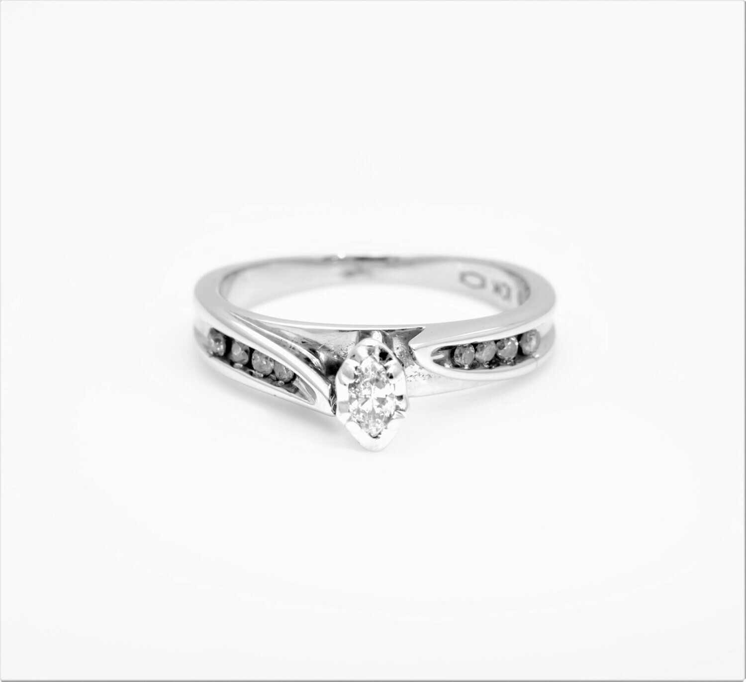 14k Gold Ring with Diamonds. SIZE-4.0