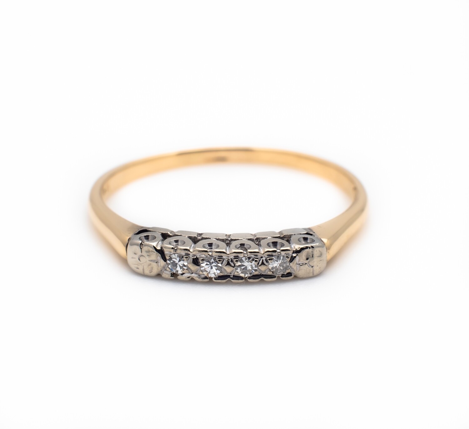 14k Gold Ring With Diamonds. SIZE-8