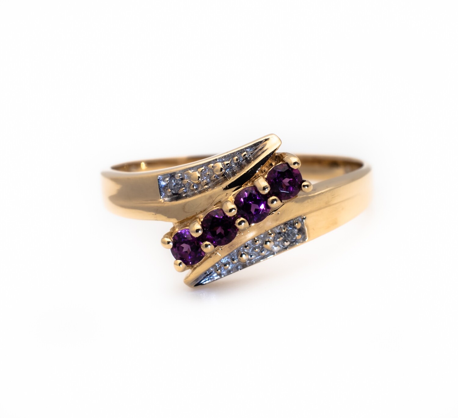 14k Gold Ring with Purple Gemstones and Diamonds