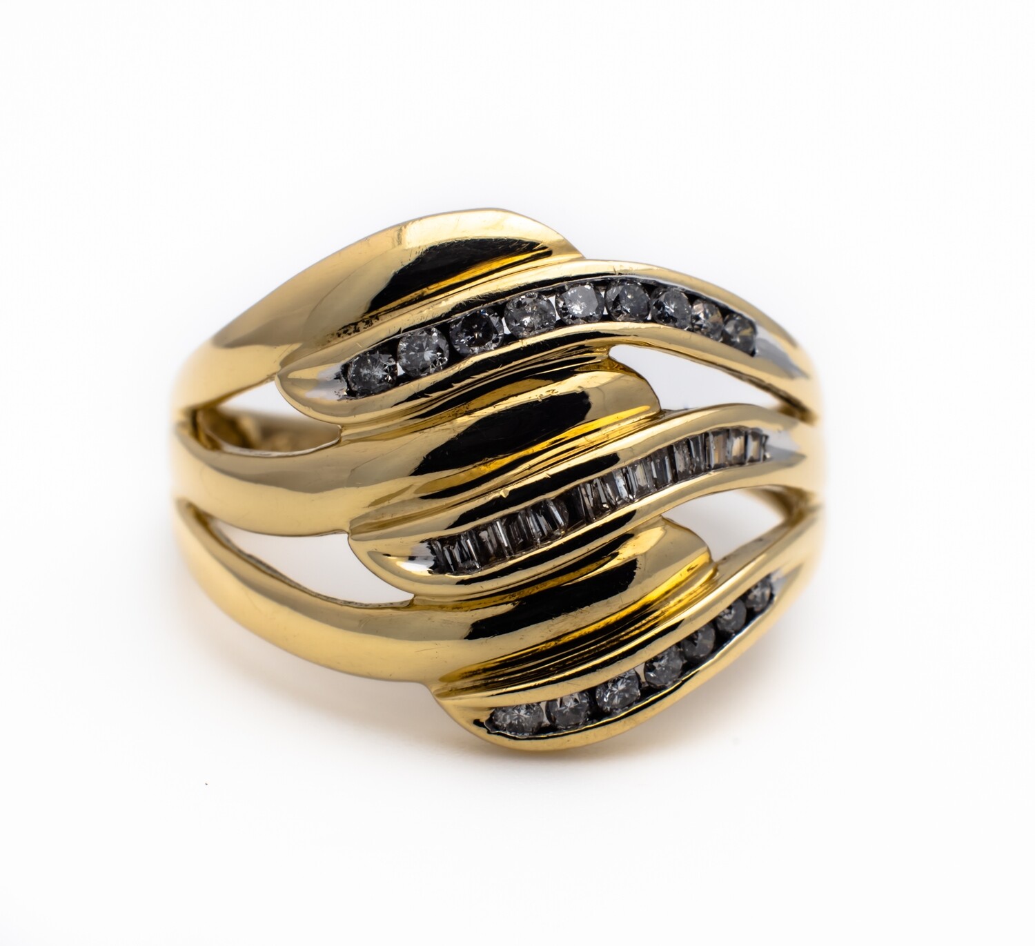 14k Gold Ring With Diamonds. SIZE-8