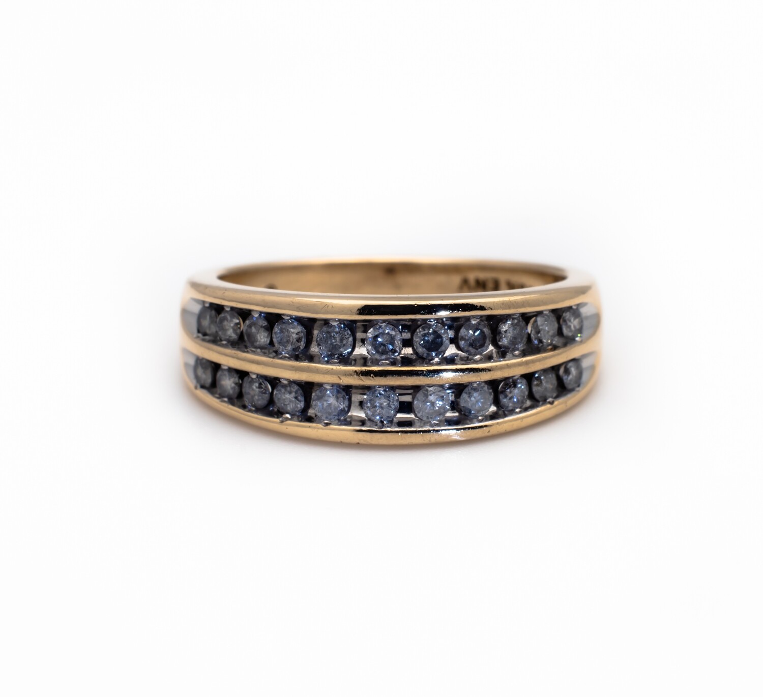 10k Gold Ring With Diamonds. SIZE-7.0