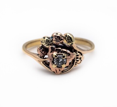 14k Gold Ring with Diamond