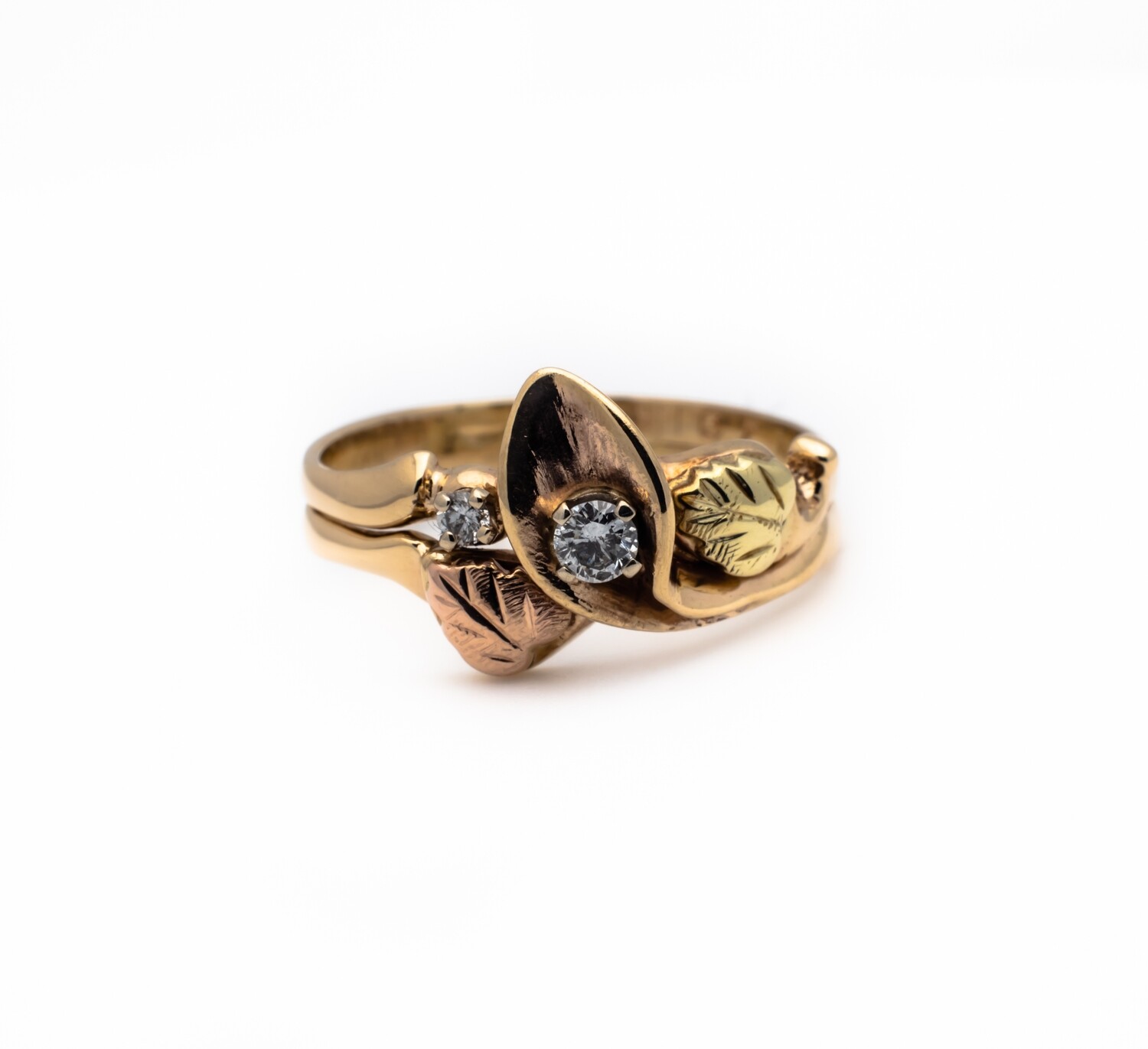 14k Gold Ring With Diamonds. SIZE-7.5