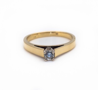 14k Gold Ring With Diamond. SIZE-6.0