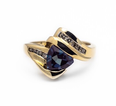 10k Gold Diamond and Gemstone Ring Size 7