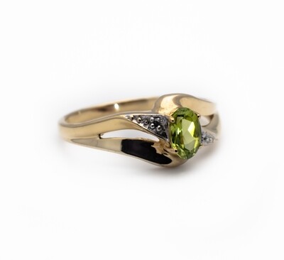 10k Gold Ring with Diamonds and Green Gemstone