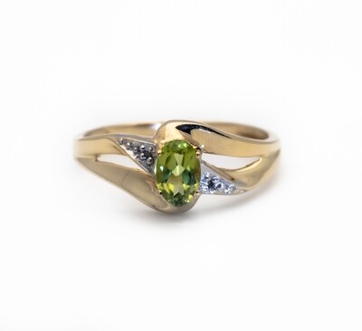 10k Gold Ring with Diamonds and Green Gemstone