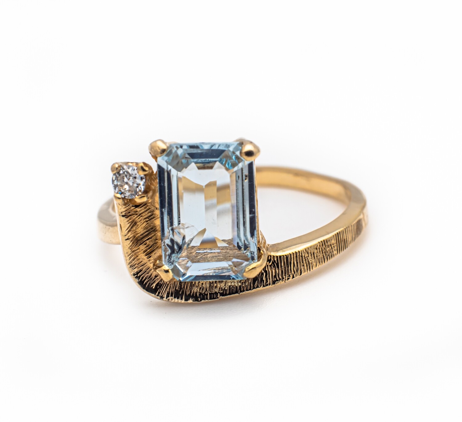 10k Gold Ring with Blue Gemstone and Diamond