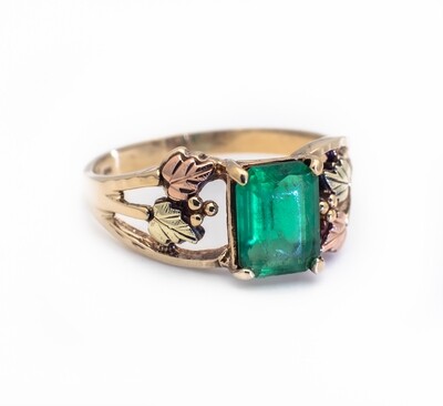 14k Gold Ring With Natural Emerald. Size - 8