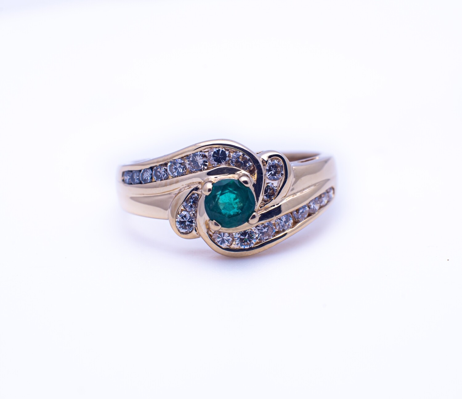 18k Gold Emerald and Diamond Ring Size 6.5