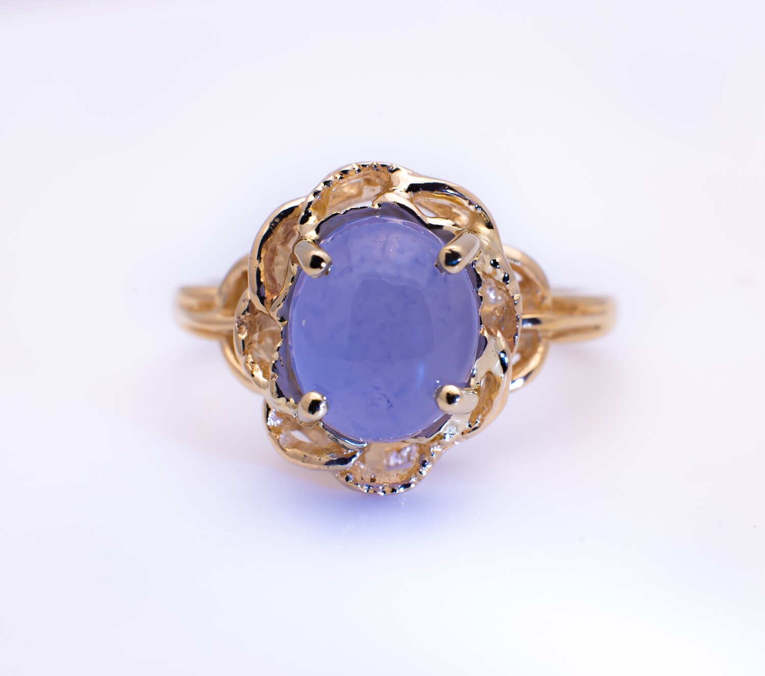 14k Gold Ring With Gemstone. Size - 7.5