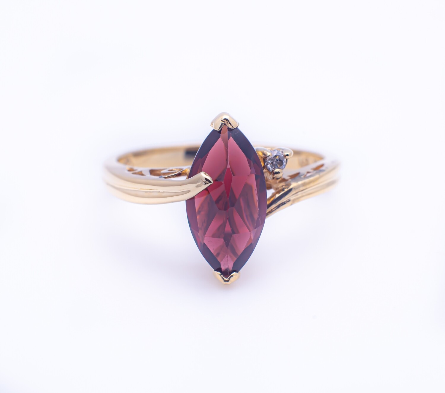 10k Gold Ring with Diamond and Gemstone