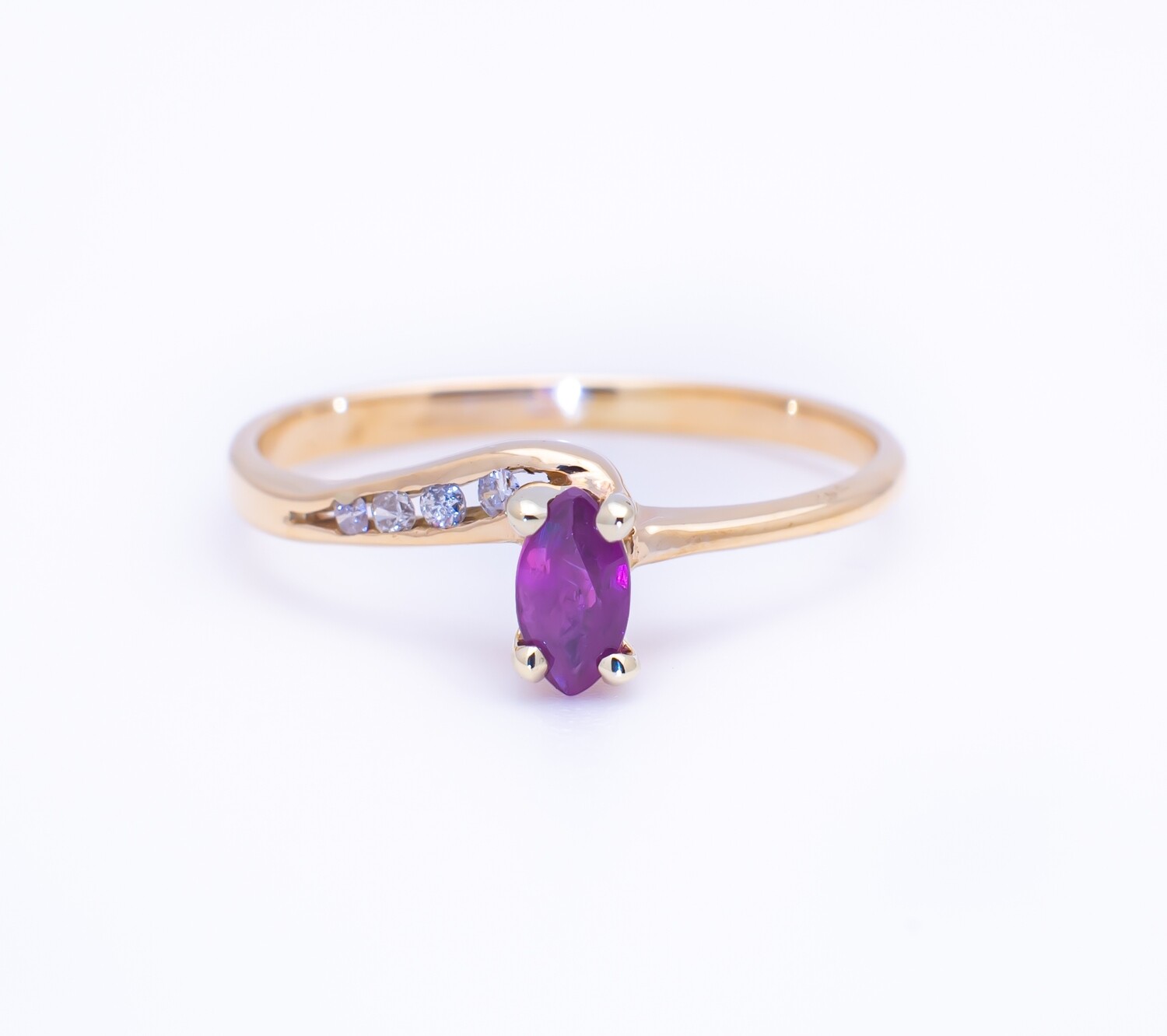 Ruby Diamond Ring