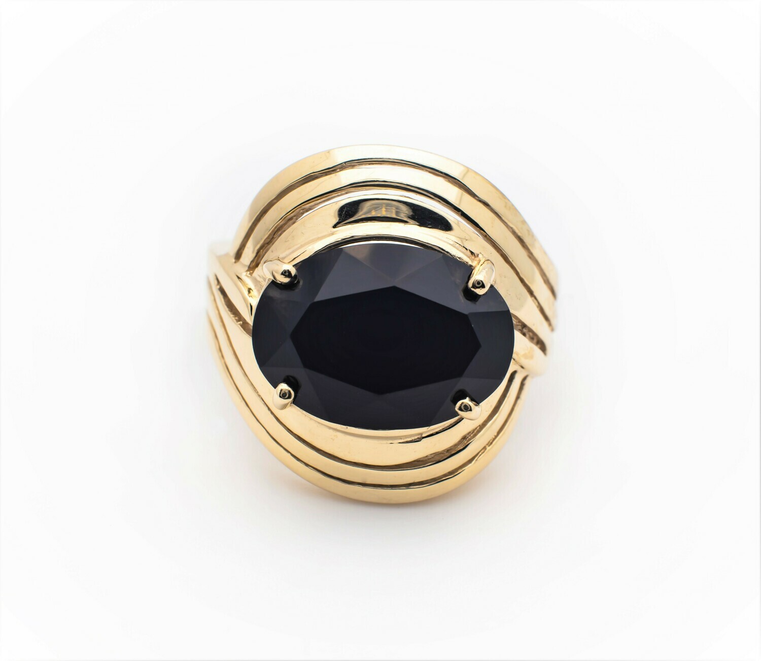 10k Gold Ring with Gemstone. Size - 7.0