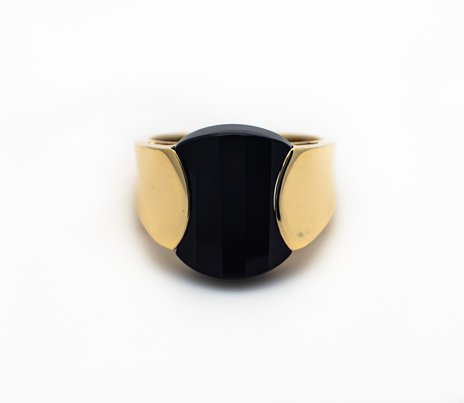 10k Gold Ring with Gemstone. Size - 6.5