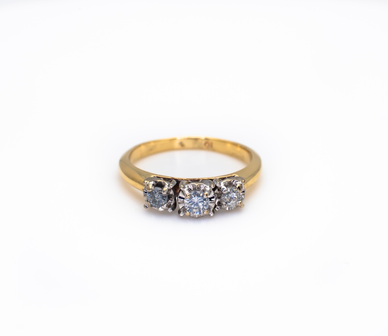10k Gold Ring with Diamonds. SIZE-4.0