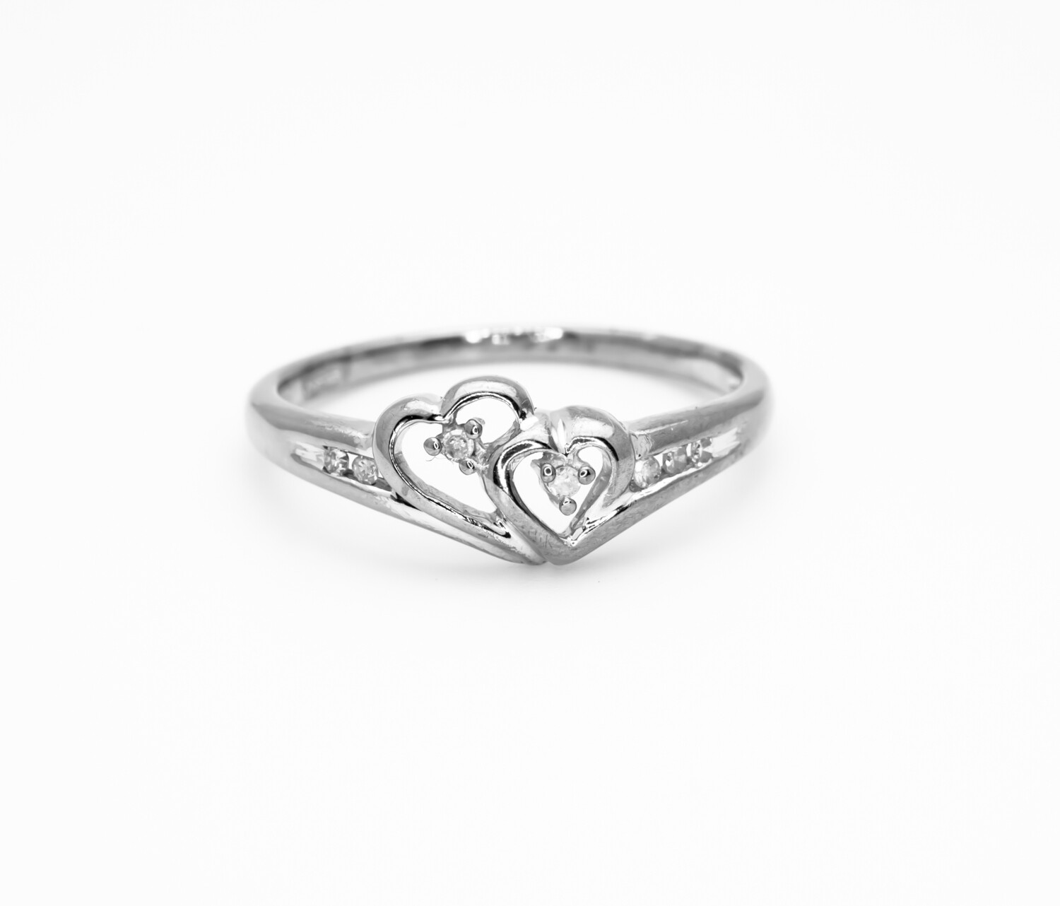 10k Gold Ring With Diamonds. SIZE-7.0