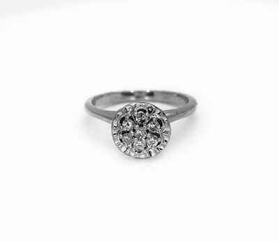 14k Gold Ring With Diamonds. SIZE-4.5