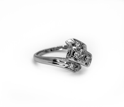 14K Gold Diamond Ring Size 6