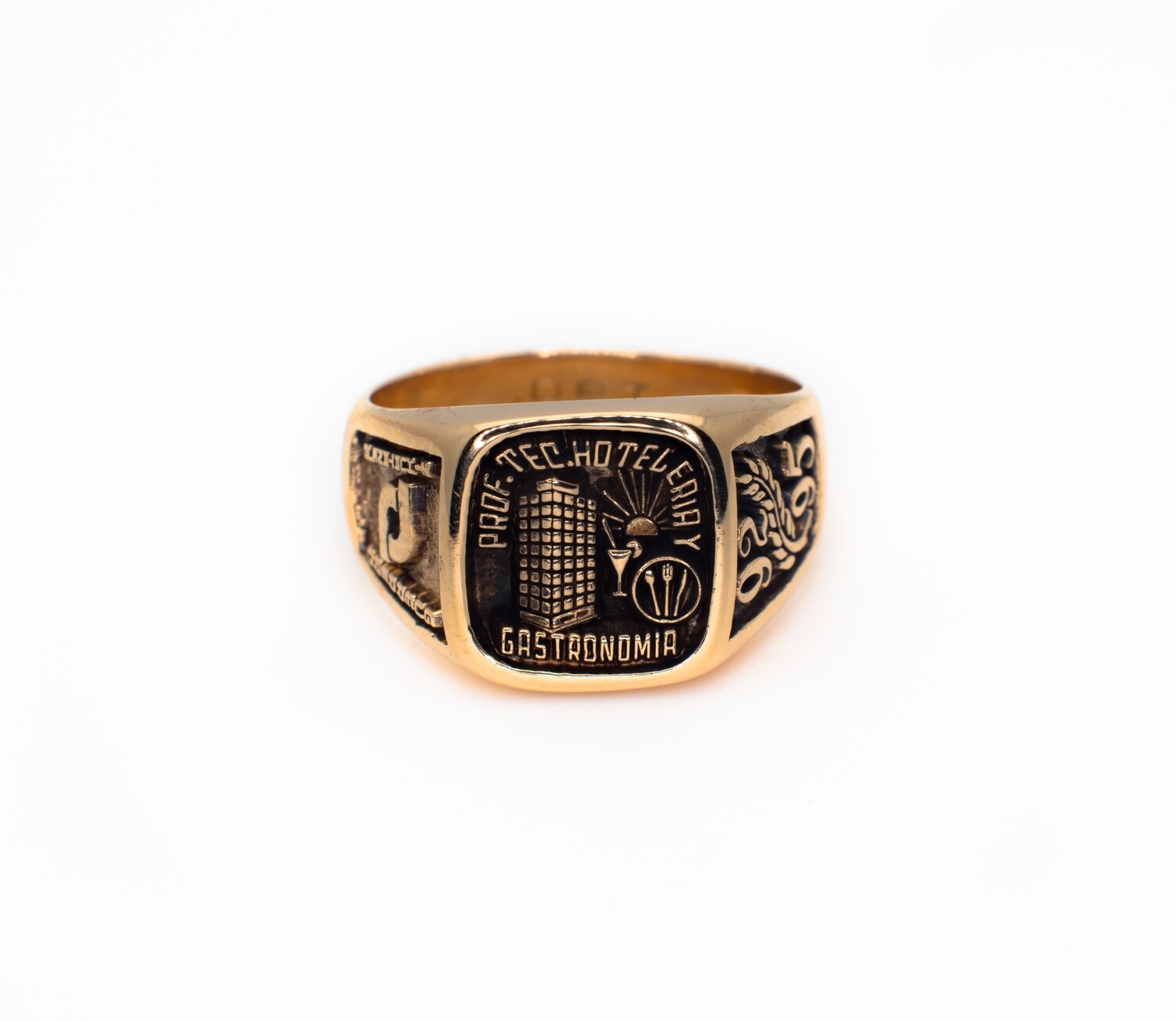 14k Gold Ring. Size - 5.8