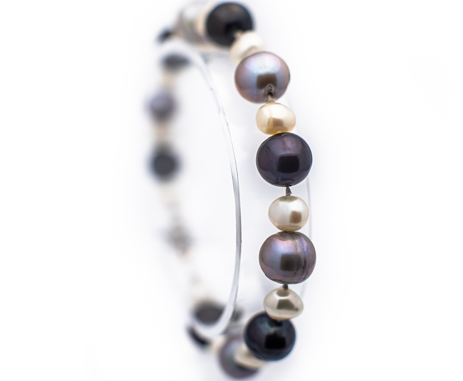 14k Gold Pearl Bracelet