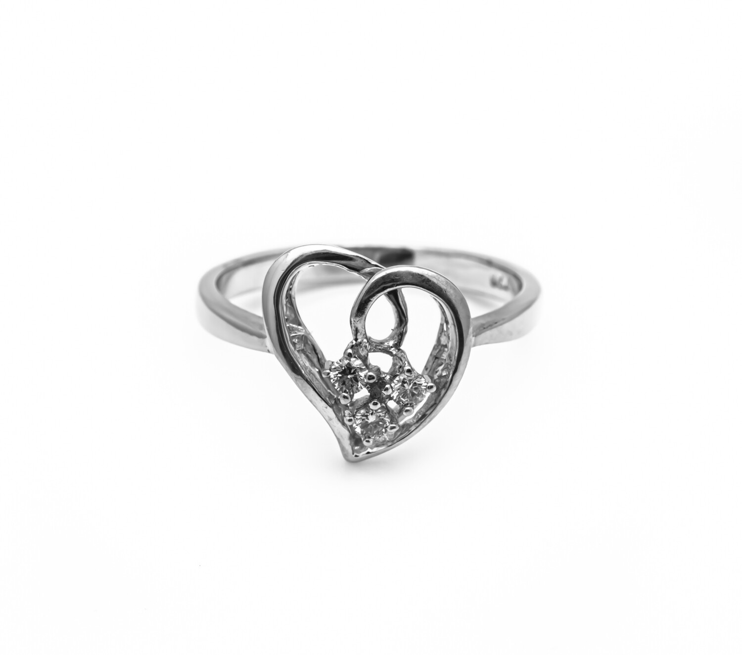 18k Gold Ring With Diamonds. SIZE-6.5