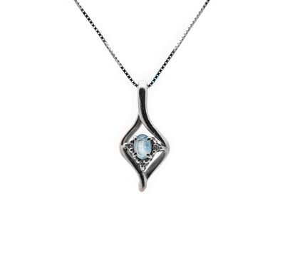 18k Gold Pendant with Aquamarine and Diamonds