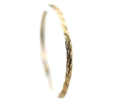 Sleek Gold Bracelet