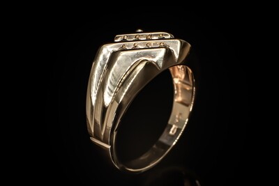 10k Gold ring with Diamonds