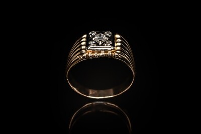 18k Gold Diamond Ring