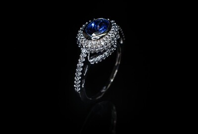 14k Gold Ring with Tanzanite and Diamonds