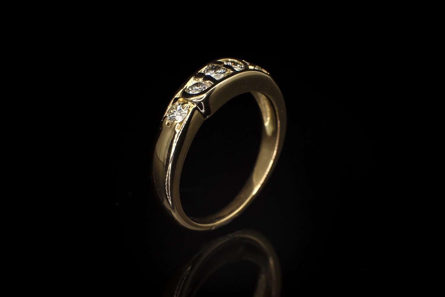 18k Yellow Gold 5-Diamond Ring