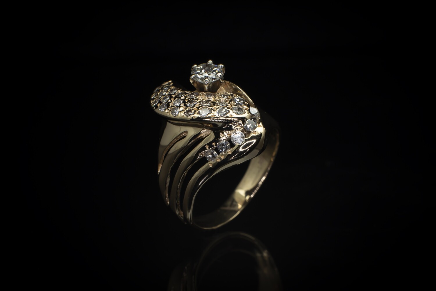 Round Brilliant Cut Diamond Ring