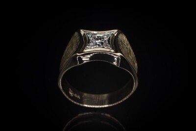 Floral Motif Diamond Ring