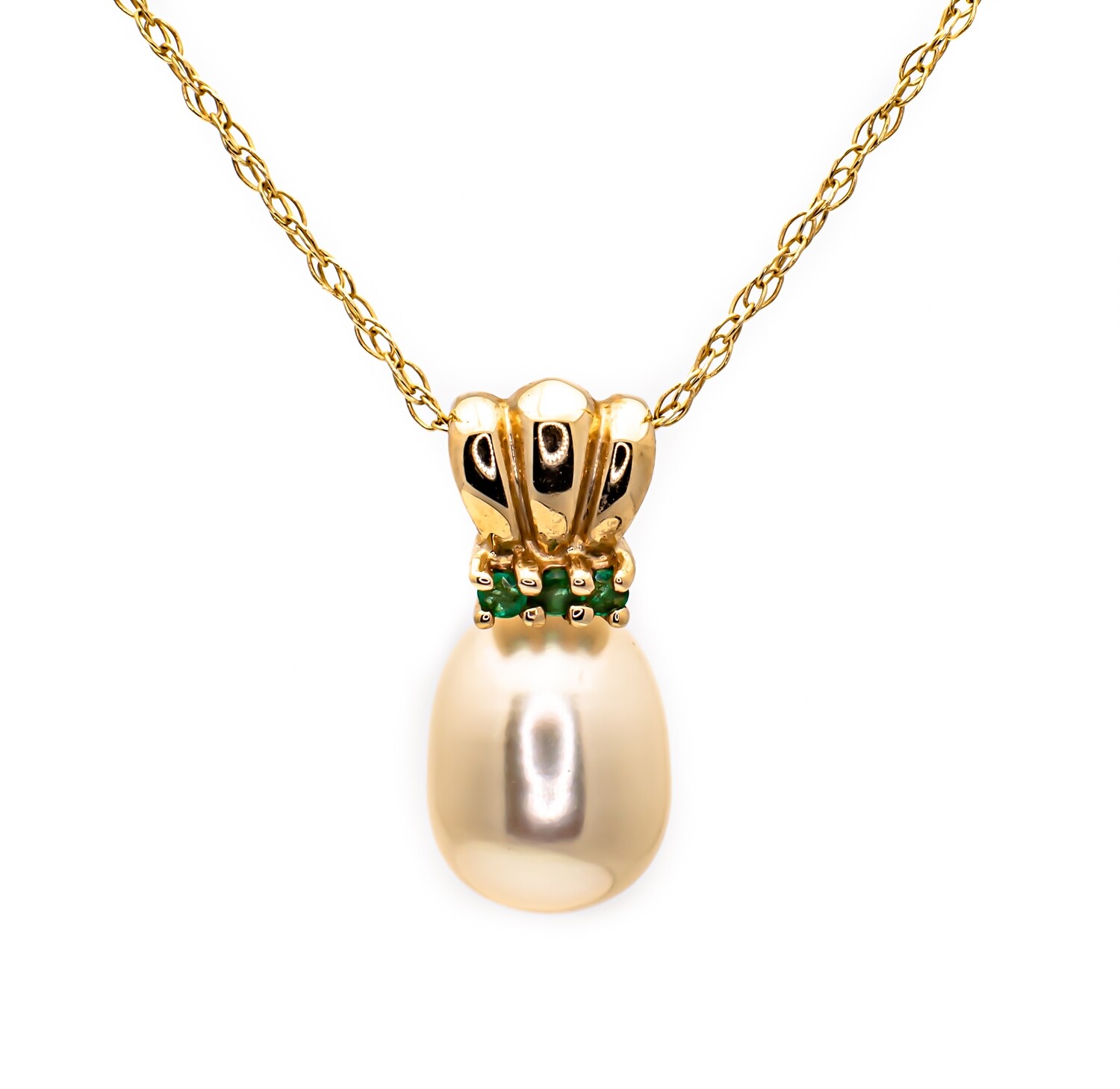 14k Gold Necklace with Emerald stones and Pearl