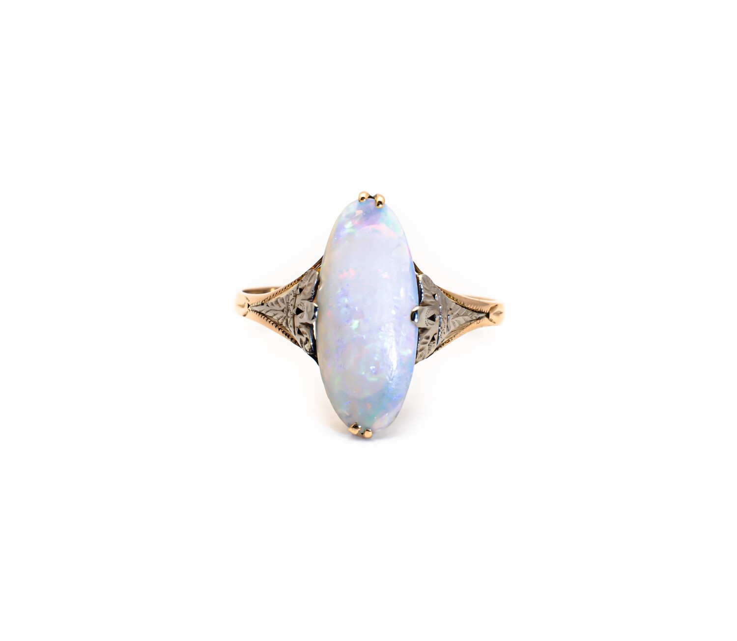 18k Gold Ring with Opal