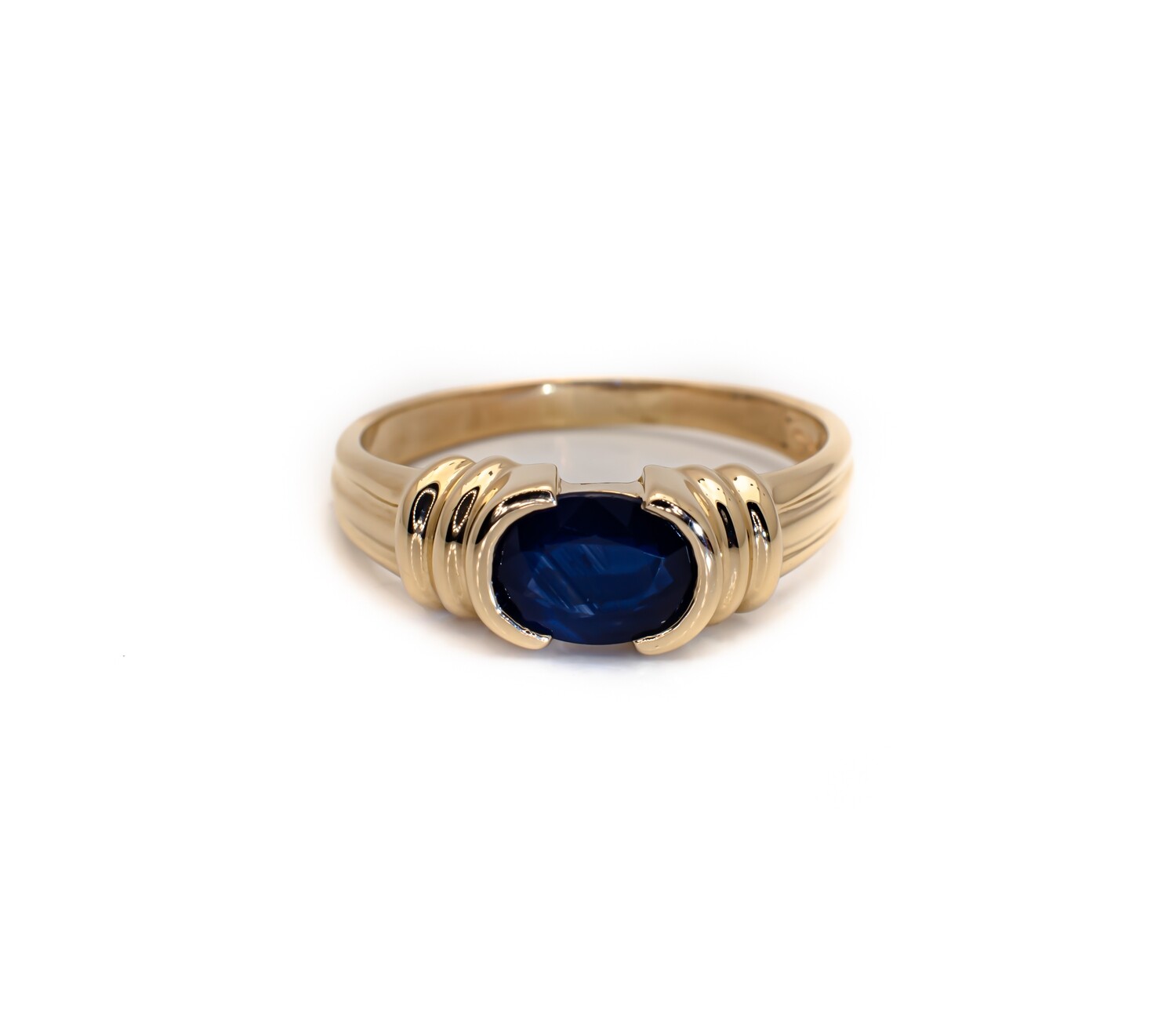 14k Gold Ring with Purple Gemstone