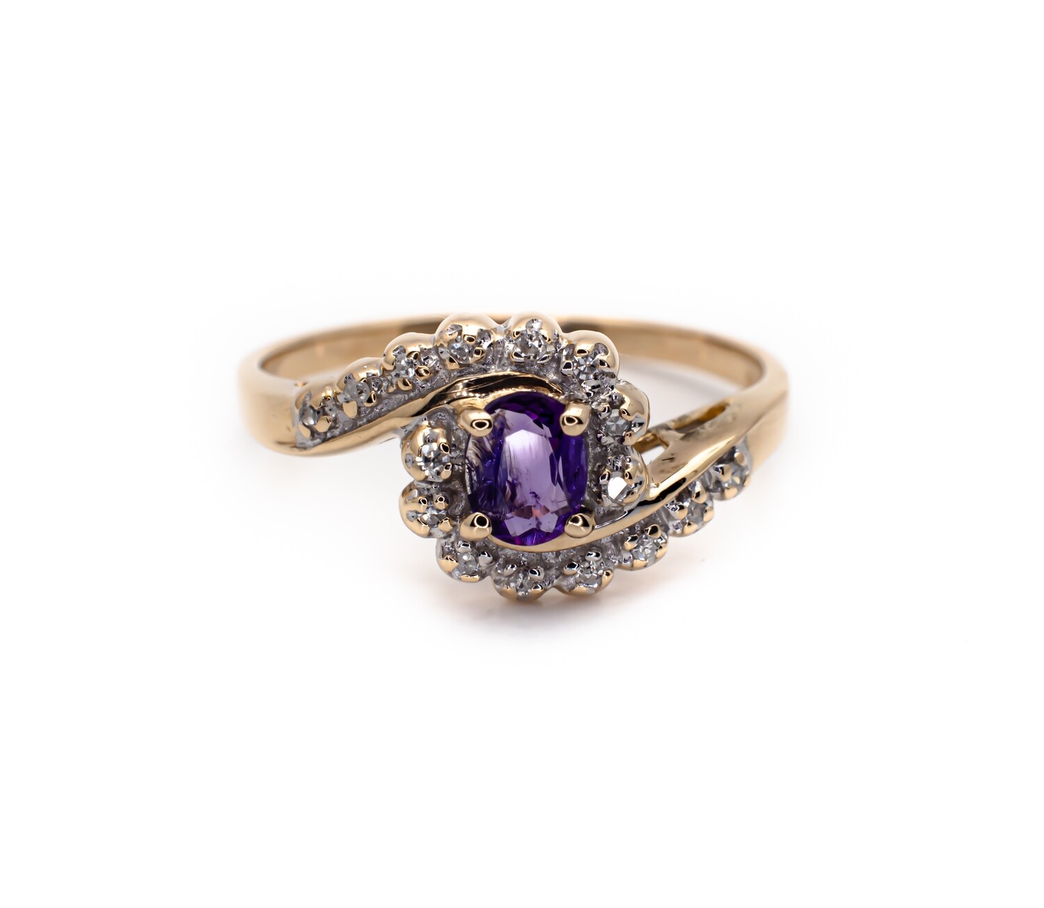 14k Gold Ring with Purple Gemstone and Diamonds