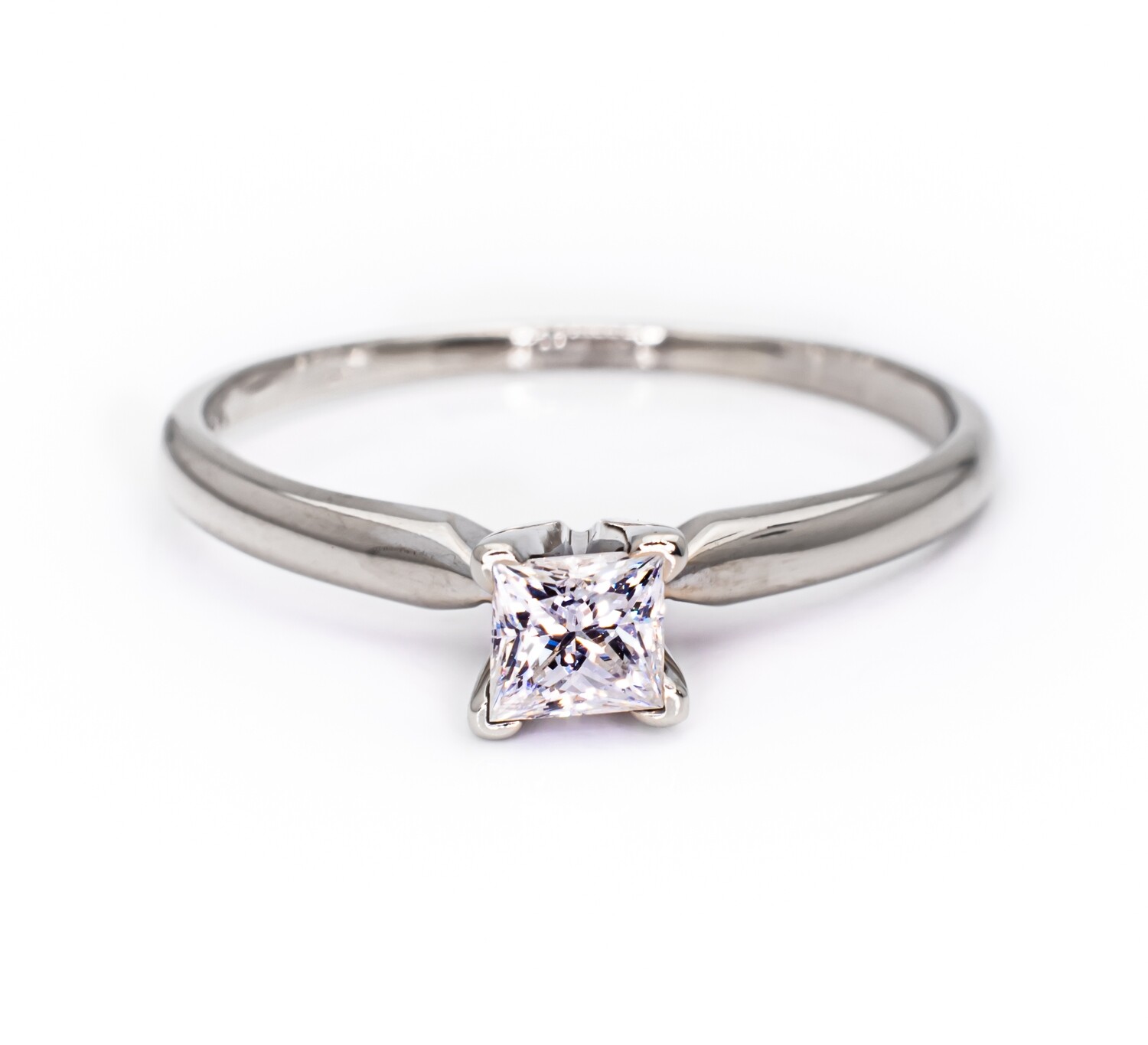 14k White Gold Diamond Ring Size 8.5