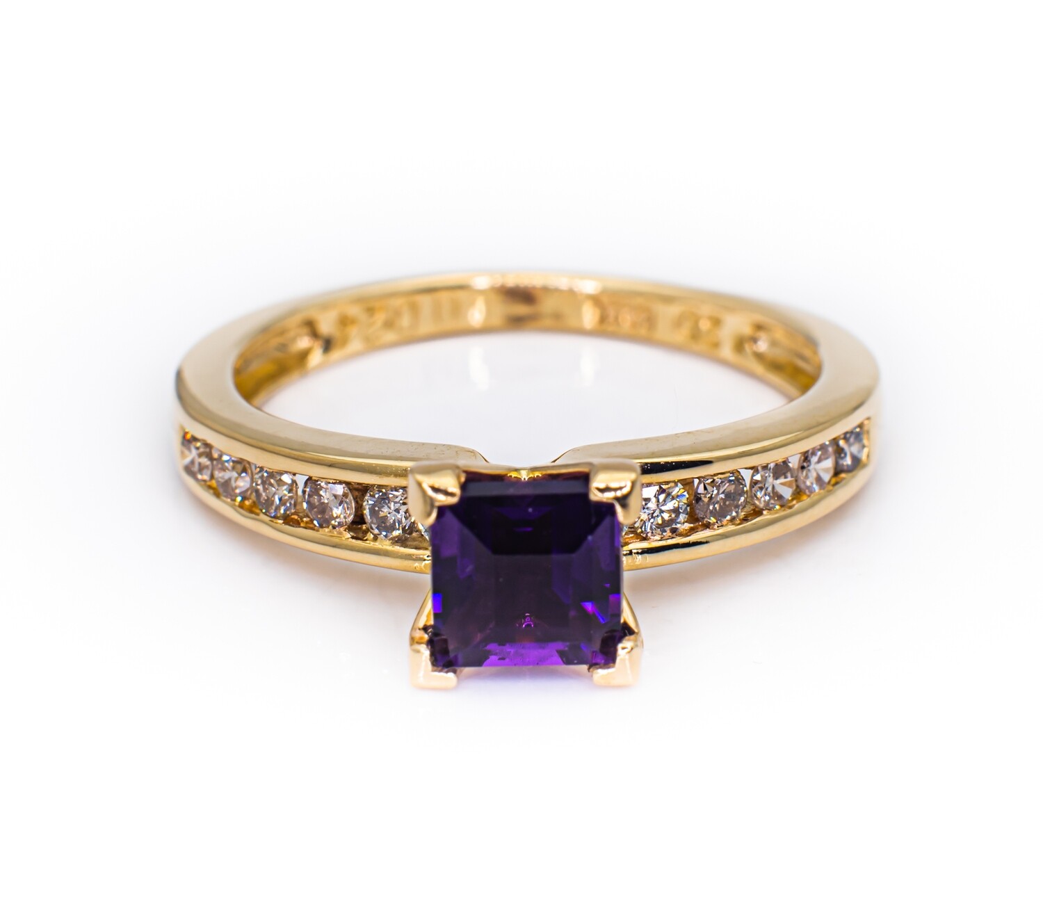 14k Yellow Gold Amethyst and Diamond Ring Size 6