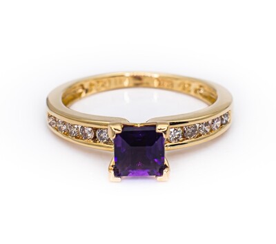 14k Yellow Gold Amethyst and Diamond Ring Size 6