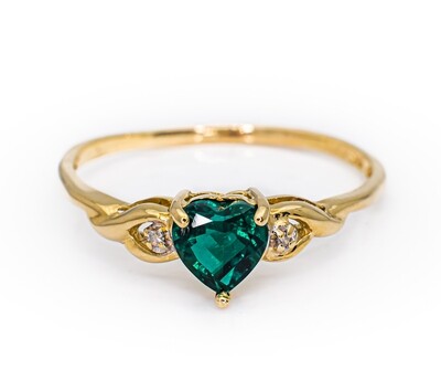 10K Gold Ring With Green Amethyst and Diamonds. Size - 10 1/2
