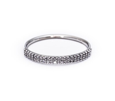 10K White Gold Ring With Diamonds. Size - 6 3/4