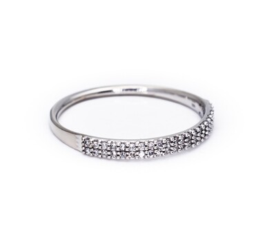 10K White Gold Ring With Diamonds. Size - 6 3/4