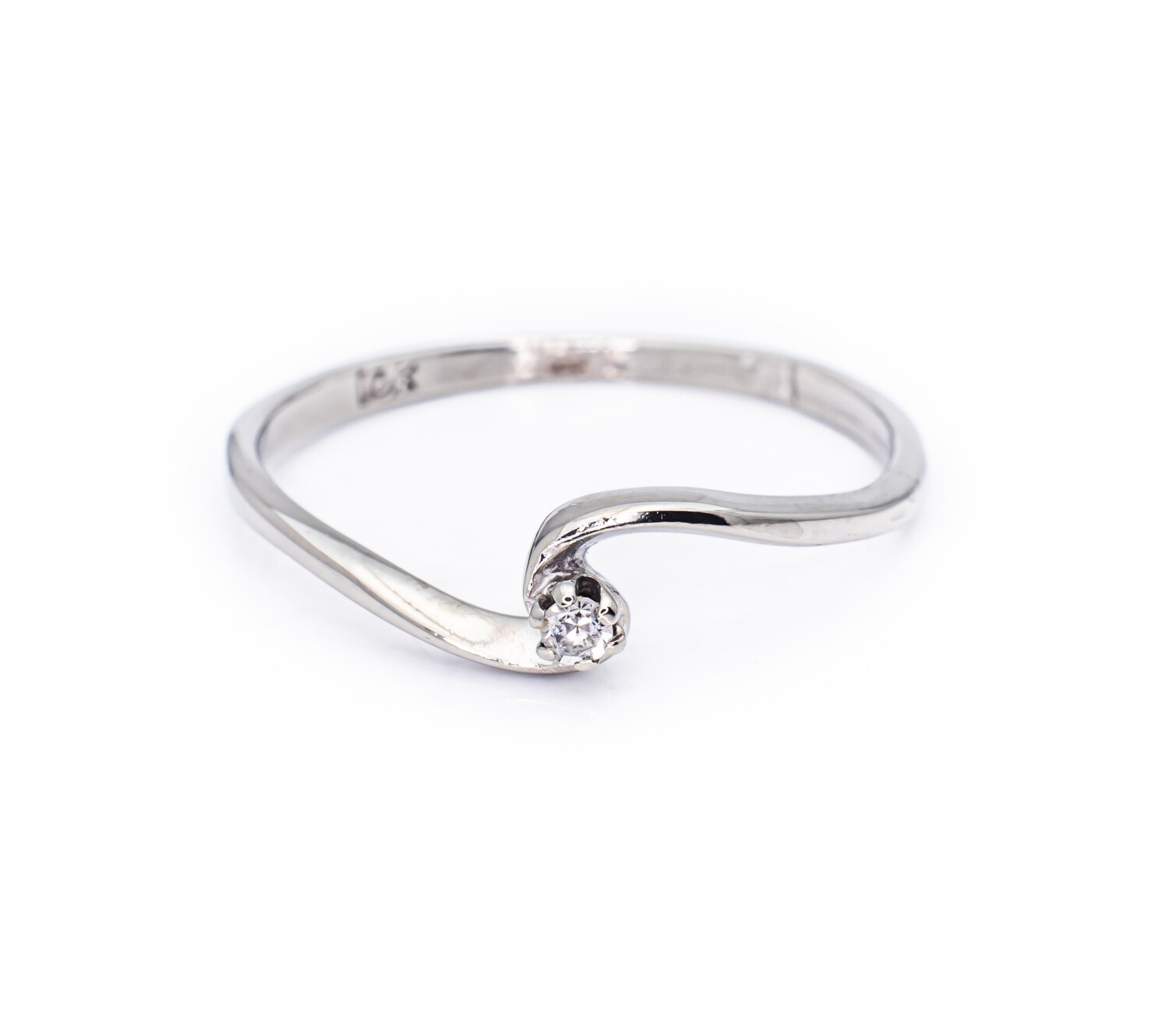 10K White Gold Ring with Diamond. Size - 6 1/2