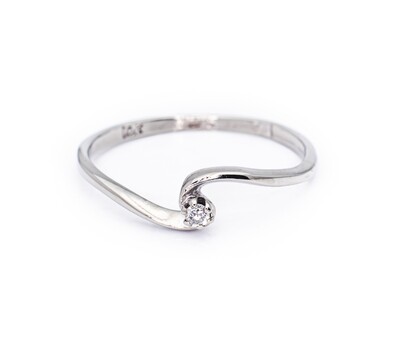 10K White Gold Ring with Diamond. Size - 6 1/2