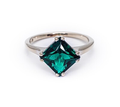 14K White Gold Ring with Green Amethyst. Size - 7