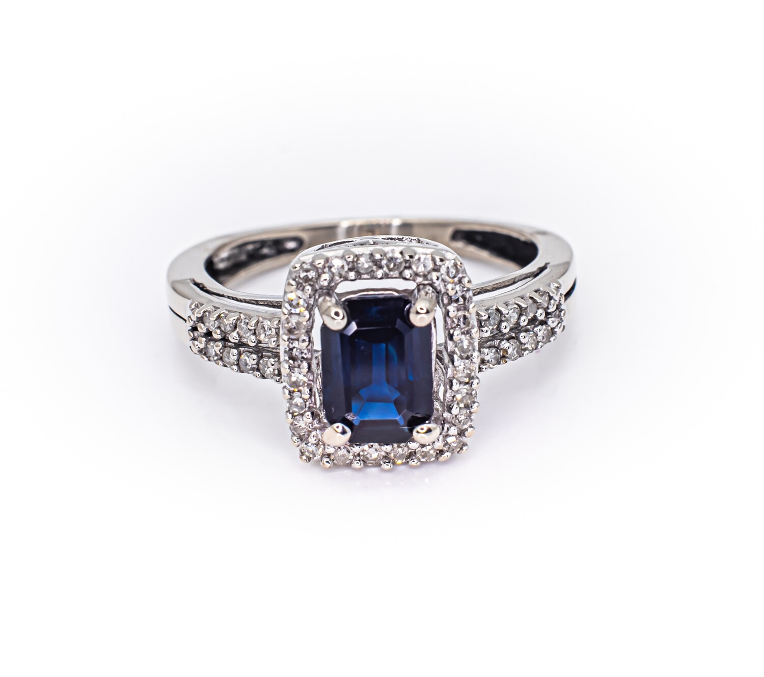 14k White Gold Ring with Sapphire and Diamonds. Size - 5