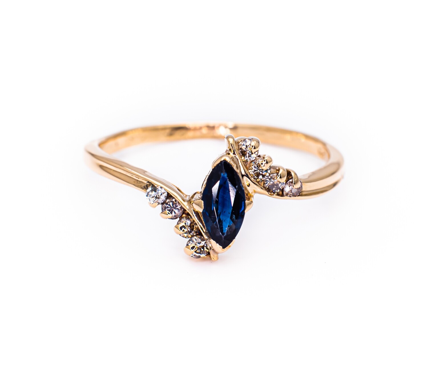 14K Yellow Gold Ring with Sapphire and Diamonds. Size - 7