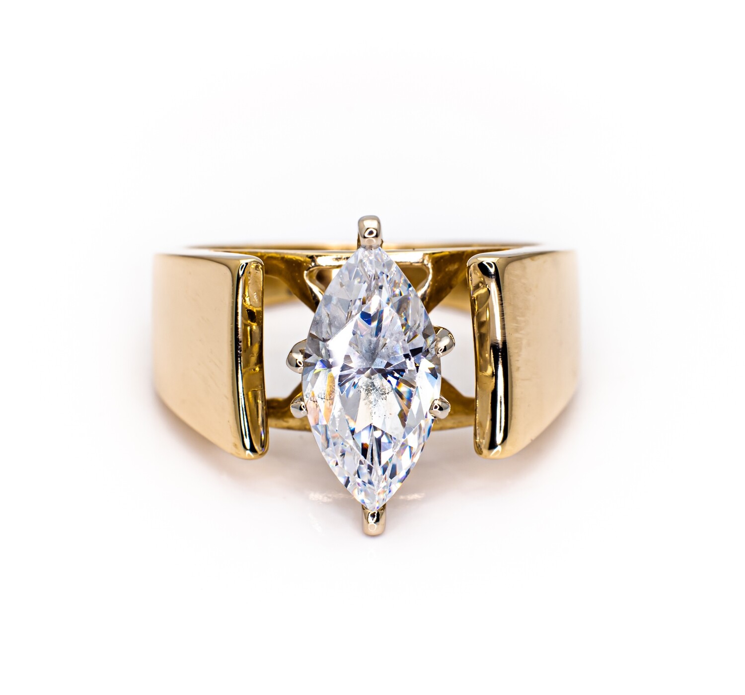 14k Yellow Gold CZ Ring Size 7